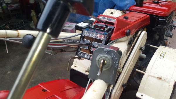 รถพรวนดิน