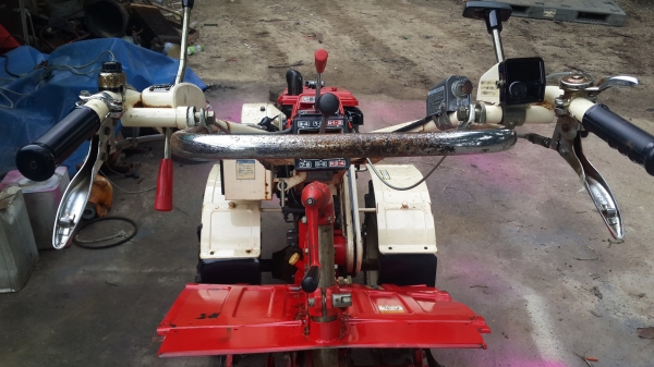 รถพรวนดิน