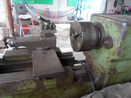 แท่นกลึง 4 ฟุต กลึงเกลียวได้ คอม้าถอดได้ ใช้ไฟบ้าน  แค่ 40,000