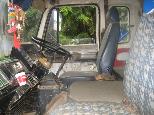 สิบล้อ  175 แรง  เดิมเป็น 2 เพลา   ราคา  565,000  บาท