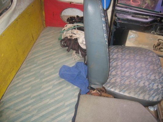 สิบล้อ  175 แรง  เดิมเป็น 2 เพลา   ราคา  565,000  บาท