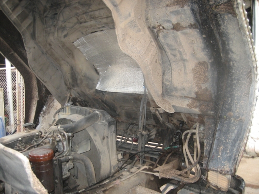 สิบล้อ  175 แรง  เดิมเป็น 2 เพลา   ราคา  565,000  บาท