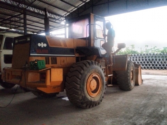 ขายรถตักล้อยาง WA400 เก็บสีแล้วระบบเดิมๆ ตามรุ่น รถสวยสภาพพร้อมใช้ เอกสารสัญญาซื้อขาย