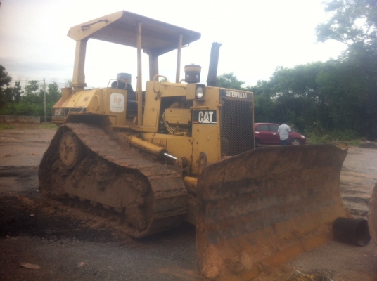 ขายด่วนรถแทร็กเตอร์D5Hทูรถสวยเดิมมีเล่มทะเบียนโซ้ดี