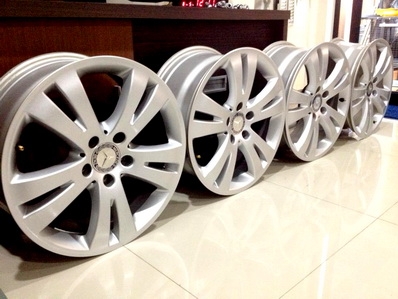 แม็กซ์ BENZ New C-Class 17 นิ้ว แท้ห้าง PCD 5-112 ฝากลางช่อมะกอกแท้ ตจว ส่งได้ แม็กซ์ BENZ New C-Class 17 นิ้ว แท้ห้าง PCD 5-112 ฝากลางช่อมะกอกแท้ ตจว ส่งได้