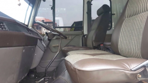 มาใหม่ครับ  สิบล้อเพลาเดียว FN517  195แรง