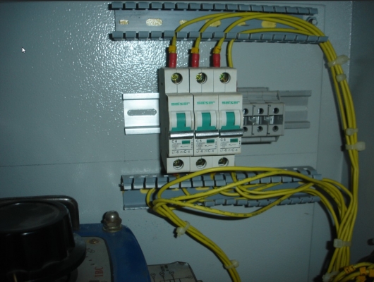 ขายตู้testerไฟ input 415v. output 0-450v. 3เฟส ขนาด 3kw