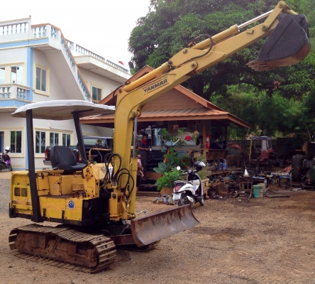 ขายรถแบ็คโฮYANMAR YB25เครื่อง3สูบรถเก่านอกเครื่องดีปั๊มดีสภาพเดิมมีเอกสารสนใจ085-5632278ภานุกูล(ราคาต่องรองได้)