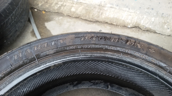 ขายยาง 240/40 ขอบ18 เส้นละ650