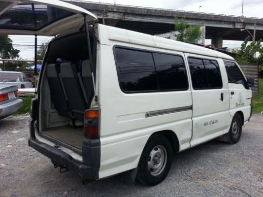 Mitsu L300 รถขับได้ เครื่องดีเซล สีขาวเดิมๆ เบาะครบ มีทะเบียนครับ