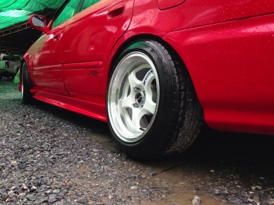 W-work ขอบ15 หน้า 7.5 หลัง 8.5 พร้อมยางดอกเต็ม วิ่งไม่ถึง 3 กม.