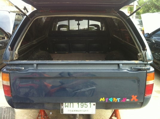 ขายลูกกระบะ ln-80  ไมตี้ 4ขอพร้อมหลังคา   8000 บาท