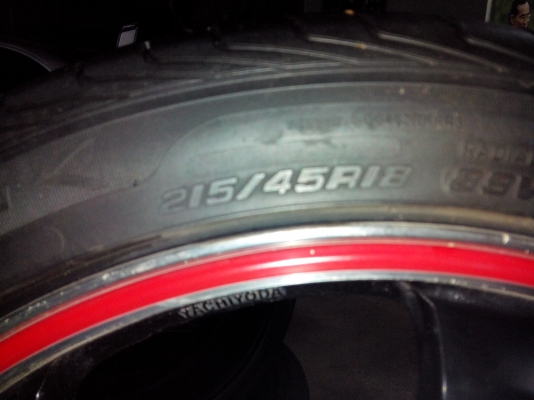 ขายแม็กซ์18" พร้อมยาง5รู 114.3 ยางปี12 ขาย8,000