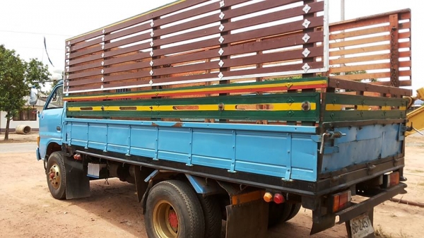 ***ขายแล้วครับขอบคุณ Truck2hand ขาย6ล้อช่วงล่างใหญ่ๆ ISUZU KS 774xxxx 4BC2-100HP เครื่องเดิม100แรงฝาขาว ฟิตมาใหม่ไม่นาน แน่นๆ แห้งๆไม่เยิ้ม แรงดี เกียร์สั้นสายเข้าง่ายไม่หลุด ใส่เกียร์ใหญ่ เกียร์ร็อค พร้อมลุย ช่วงล่างใหญ่F หน้า-หลัง คัสซีดี มีเก็บงานมา