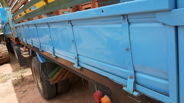 ***ขายแล้วครับขอบคุณ Truck2hand ขาย6ล้อช่วงล่างใหญ่ๆ ISUZU KS 774xxxx 4BC2-100HP เครื่องเดิม100แรงฝาขาว ฟิตมาใหม่ไม่นาน แน่นๆ แห้งๆไม่เยิ้ม แรงดี เกียร์สั้นสายเข้าง่ายไม่หลุด ใส่เกียร์ใหญ่ เกียร์ร็อค พร้อมลุย ช่วงล่างใหญ่F หน้า-หลัง คัสซีดี มีเก็บงานมา