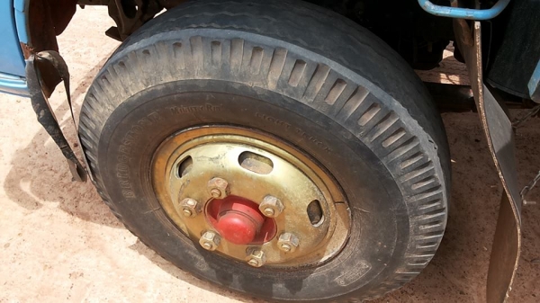 ***ขายแล้วครับขอบคุณ Truck2hand ขาย6ล้อช่วงล่างใหญ่ๆ ISUZU KS 774xxxx 4BC2-100HP เครื่องเดิม100แรงฝาขาว ฟิตมาใหม่ไม่นาน แน่นๆ แห้งๆไม่เยิ้ม แรงดี เกียร์สั้นสายเข้าง่ายไม่หลุด ใส่เกียร์ใหญ่ เกียร์ร็อค พร้อมลุย ช่วงล่างใหญ่F หน้า-หลัง คัสซีดี มีเก็บงานมา