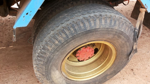 ***ขายแล้วครับขอบคุณ Truck2hand ขาย6ล้อช่วงล่างใหญ่ๆ ISUZU KS 774xxxx 4BC2-100HP เครื่องเดิม100แรงฝาขาว ฟิตมาใหม่ไม่นาน แน่นๆ แห้งๆไม่เยิ้ม แรงดี เกียร์สั้นสายเข้าง่ายไม่หลุด ใส่เกียร์ใหญ่ เกียร์ร็อค พร้อมลุย ช่วงล่างใหญ่F หน้า-หลัง คัสซีดี มีเก็บงานมา