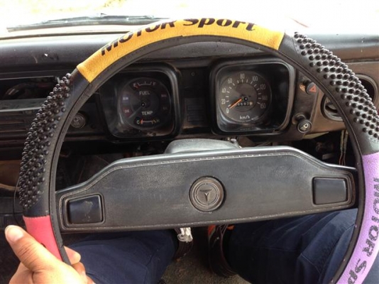 ขายรถกระบะ TOYOTA RN12 สภาพพร้อมใช้งาน  เกียร์ธรรมดา 4เกียร์  เดิมๆเครืองดีครัชชีสวยเครื่องดีขับกลับได้เลย เอกสารพร้อมโอน