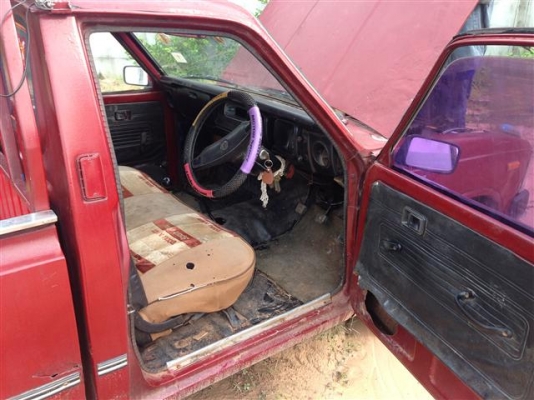 ขายรถกระบะ TOYOTA RN12 สภาพพร้อมใช้งาน  เกียร์ธรรมดา 4เกียร์  เดิมๆเครืองดีครัชชีสวยเครื่องดีขับกลับได้เลย เอกสารพร้อมโอน