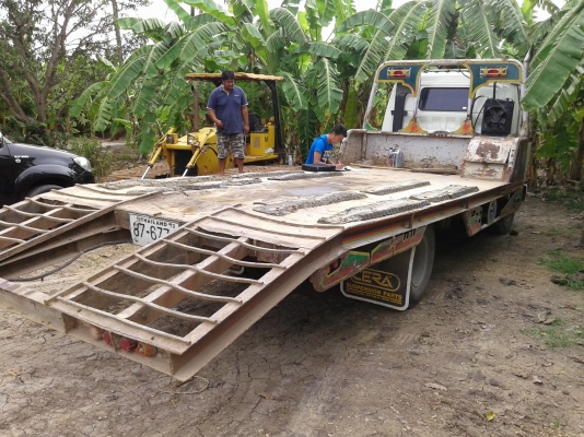 ขายหางพื้นเรียบท้ายลาดหรือกะบะลากแม็กโคPC60ราคา 45,000ต่อรองได้คัฟ