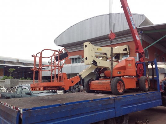 รถกระเช้าไฟฟ้า JLG LIFT