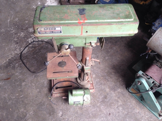 ขายสว่านแท่น ขนาดเล็ก สภาพสวย (ขาดพูเล่ตรงมอเตอร์กับสายพาน) นำมาติดตั้งก็ใช้ได้เลยครับ ขายถูกครับ