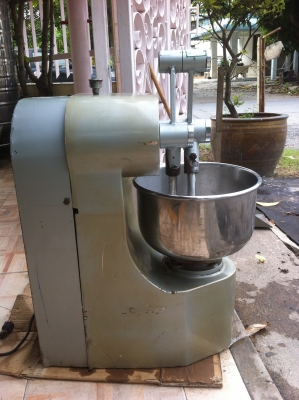 เครื่องนวดแป้งโง้วฮวดหยู 2 แขน 11,500 บาท