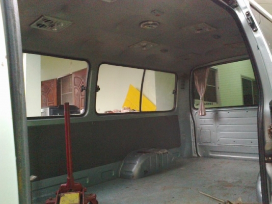 ขายด่วน รถตู้ปี2001พ.เพาเวอร์