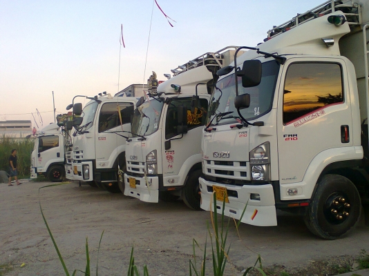 รถรับจ้าง 6ล้อคอก 6ล้อตู่ 6ล้อเครน โทร 081-401-2955