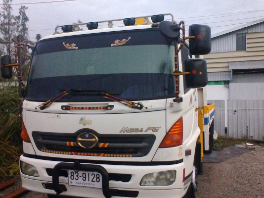 ขายรถ6ล้อ ติดเครน5ตัน 5ปลอก 4ชัก เครื่อง210 โทร081-401-2955