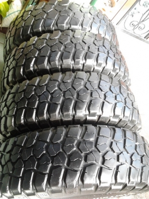 BF Mud Km2 ปี09 ขนาด 265/75/16 สภาพดี  มี1ชุด