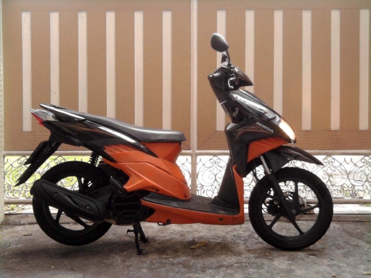 ขออนุญาติขาย Honda CLICK-i ตัว TOP สีดำส้ม ล้อแม็ก โอนให้ฟรีครับ ขออนุญาติขาย Honda CLICK-i ตัว TOP สีดำส้ม ล้อแม็ก โอนให้ฟรีครับ