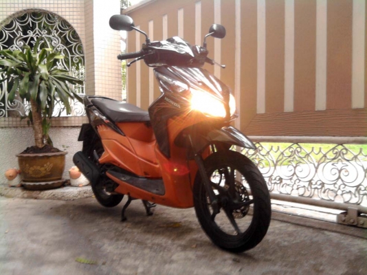 ขออนุญาติขาย Honda CLICK-i ตัว TOP สีดำส้ม ล้อแม็ก โอนให้ฟรีครับ