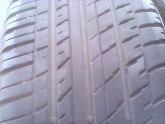 ขายยาง 205/55/16 ปี 12 ชุด 4 วง 2500 บาท