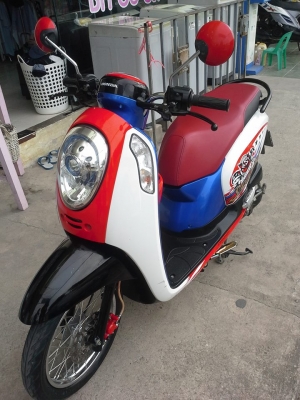 All New Honda Scoopy -i ปลายปี 2555 รุ่นใหม่ล่าสุด ลาย Active Boy รถสวยม๊ากมาก