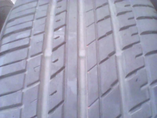 ขายยาง 215/60/16 ปี 12 ชุด 4 วง 2500 บาท