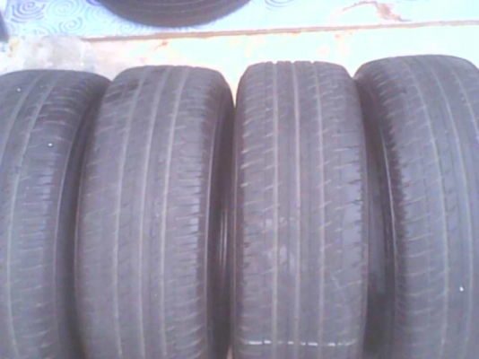 ขายยาง 215/60/16 ปี 12 ชุด 4 วง 2500 บาท