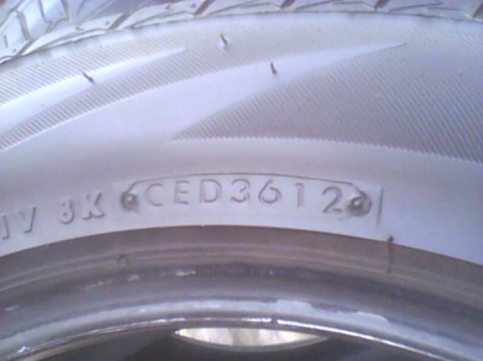 ขายยาง 205/55/16 ปี 12 คู่ละ1500 บาท