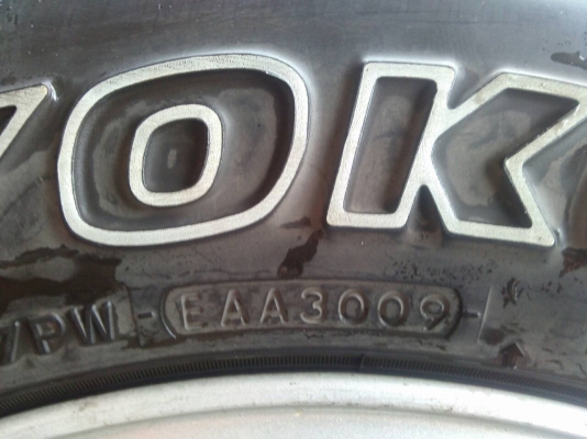 ขายยาง YOKOHAMA 235/70 R15 ยางปี09 พร้อมแม็ก ISUZU 4เส้นราคา10000บาท 081-8754469 ตี๋ออโต้แอร์มหาชัย