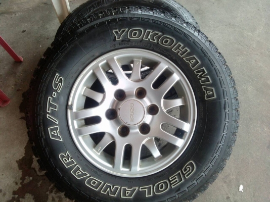 ขายยาง YOKOHAMA 235/70 R15 ยางปี09 พร้อมแม็ก ISUZU 4เส้นราคา10000บาท 081-8754469 ตี๋ออโต้แอร์มหาชัย