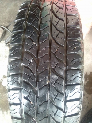 ขายยาง YOKOHAMA 235/70 R15 ยางปี09 พร้อมแม็ก ISUZU 4เส้นราคา10000บาท 081-8754469 ตี๋ออโต้แอร์มหาชัย