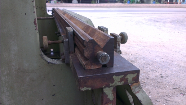 Sell> ขายแท่นพับไฮดรอลิค 8 ฟุต ขายตามสภาพครับ ขาดชุดไฟอย่างเดียวครับ ต้องเดินไฟใหม่ อย่างอื่นครบหมดครับ