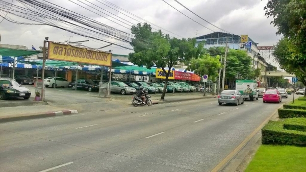 ออฟฟิต ทำเลทอง