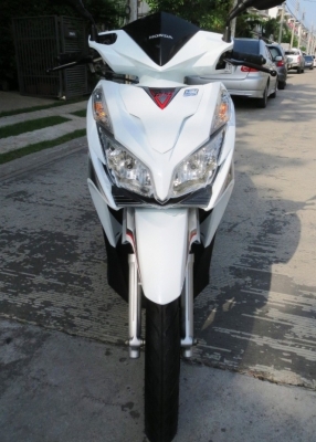 ตัว TOP สุด Click 125i Idling stop 2013  เดิมดี  ไม่มีบิวด์  เพียง 38,900 บาทเท่านั้น