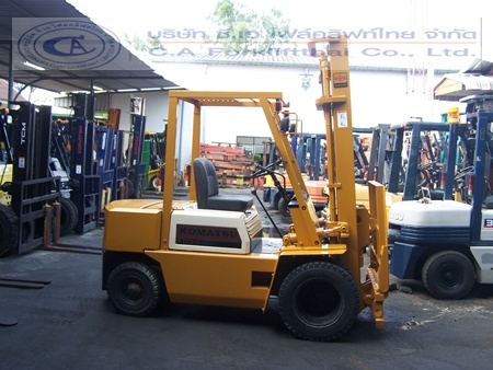 ขาย รถโฟล์คลิฟท์ KOMATSU รุ่น FD25-8