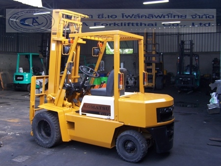 ขาย รถโฟล์คลิฟท์ KOMATSU รุ่น FD25-8
