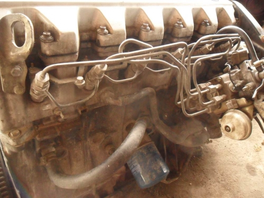 ขายเครื่่องดีเซล นิสสัน RD28-2800cc(มีเลขเครื่อง แจ้งลงเล่มได้เลย) เครื่องสตาร์ทติดปกติ 7,500บ.T.092-9351644