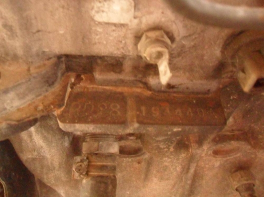 ขายเครื่่องดีเซล นิสสัน RD28-2800cc(มีเลขเครื่อง แจ้งลงเล่มได้เลย) เครื่องสตาร์ทติดปกติ 7,500บ.T.092-9351644