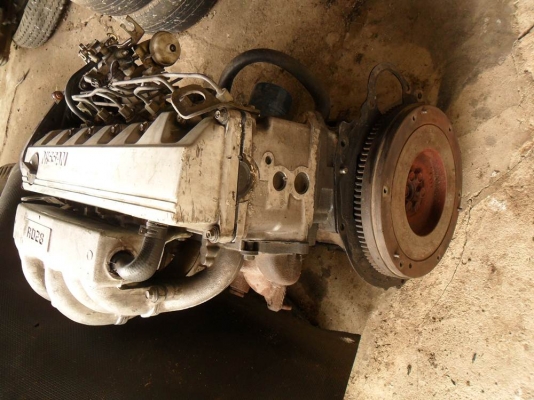 ขายเครื่่องดีเซล นิสสัน RD28-2800cc(มีเลขเครื่อง แจ้งลงเล่มได้เลย) เครื่องสตาร์ทติดปกติ 7,500บ.T.092-9351644