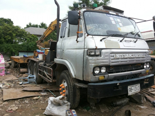 รถลากหัวท้าย  NISSAN  ปี2535 ราคา 620,000 บ.